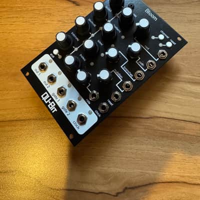 Qu-Bit Electronix Bloom 2019 - Present - Black image 2