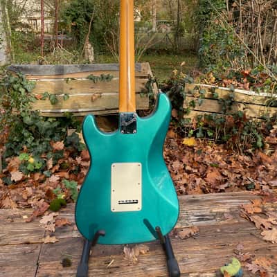 Fender American Standard Stratocaster with Matching Headstock, Rosewood Fretboard 1995 - Ocean Turquoise image 3