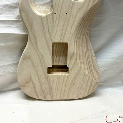 Guitar Mill S-Style Body / 2 pc. Ultra Light Swamp Ash / Floyd Rose® / HSH / 3 lbs. 12 oz. (#GIN-3455) image 2