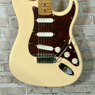 Fender Classic Series '70s Stratocaster 2002 - Olympic White image 1