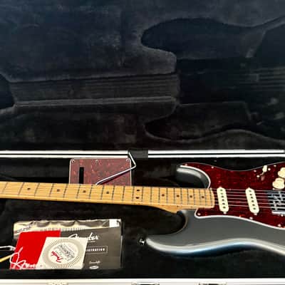 Anderton’s Exclusive Fender Player Plus Stratocaster HSS FSR with 12” Radius Roasted Maple Neck Shawbucker & Pure Vintage 65 US Pickups 2022 Charcoal Frost Metallic image 6