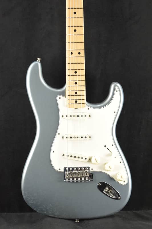Mint Fender '68 Stratocaster DLX Closet Classic - Aged Blue Ice Metallic image 1