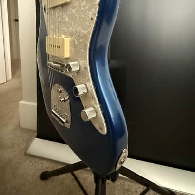 Fender American Ultra Jazzmaster with Maple Fretboard 2023 - Cobra Blue image 3