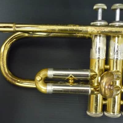 Trompeta Bach Stradivarius 37 Corporation en buen estado image 5