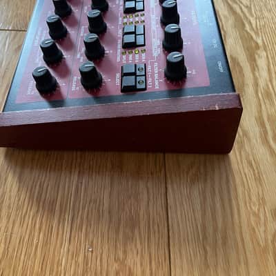 Access Virus A Desktop Digital Synthesizer 1997 - 1999 - Black / Red image 6