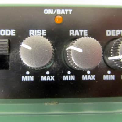 Used Behringer UV300 Ultra Vibrato Pedal VGC image 8