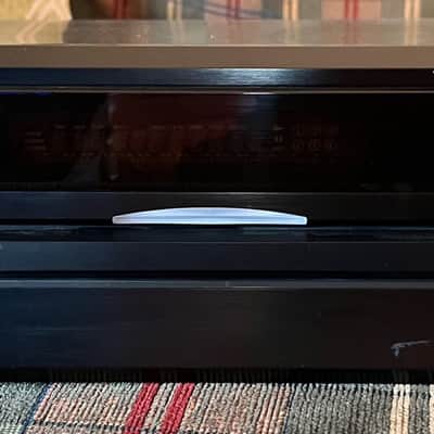 Onkyo Onkyo DX-C390 is a 6-disc CD Changer 2012 - Black image 9