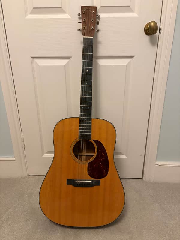 Martin Standard Series D-18