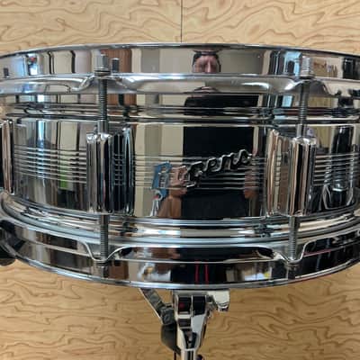 Rogers "7-Line" Dyna-Sonic 5x14" Brass Snare Drum with "Beavertail" Lugs 1963 - 1967 - Chrome imagen 2