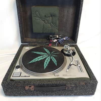 Vintage Technics SL-1200MK2-M Turn Table, 1995, MIJ, w/GenzBenz Road Case image 2