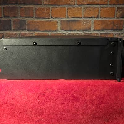 Crown XLS-2002 2-Channel 650w Power Amplifier image 6