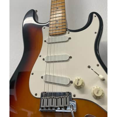 Fender USA Stratocaster 1989 in 3 Tone Sunburst with Fender Lace Sensor Pickups and Hardcase Pre-Owned image 8