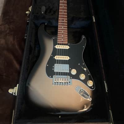Fender Silverburst Stratocaster players plus with fender noiseless pickups and deluxe locking hard case image 1