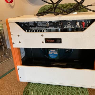 Fender '65 Princeton Reverb Reissue 12-Watt 1x10" Guitar Combo image 3