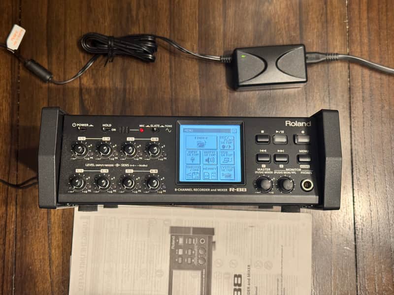 Roland R-88 8-Channel Recorder/Mixer/Interface 2015 - Excellent Condition image 1