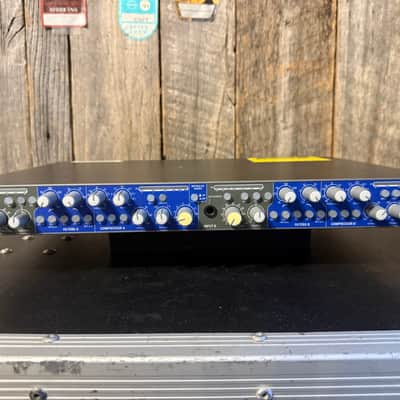 Amek pure path dual mic pre comp/lomiter image 1