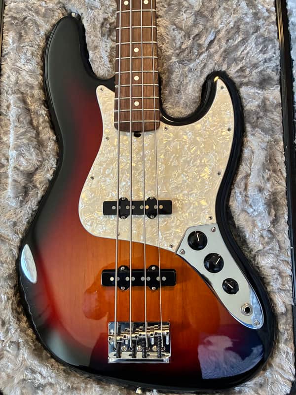 Fender American Professional Jazz Bass with Rosewood Fretboard 2017 - 2019 - 3-Color Sunburst image 1