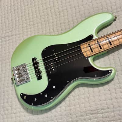 Fender FSR Deluxe Precision PJ Bass with Maple Fretboard 2016 - 2019 - Sea Foam Pearl image 10
