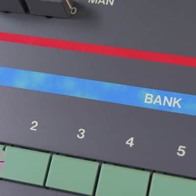Roland JUNO-106 Programmable Polyphonic Synthesizer in Very Good condition image 21