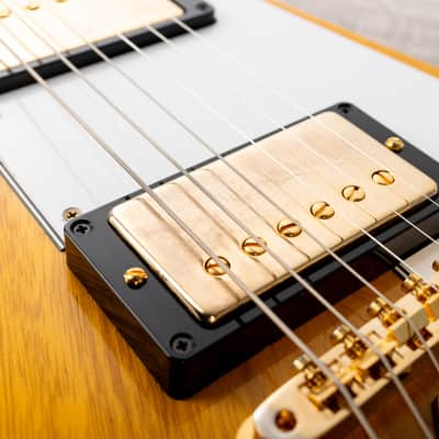 Gibson Custom 1958 Korina Flying V White Pickguard, Natural | Demo image 11