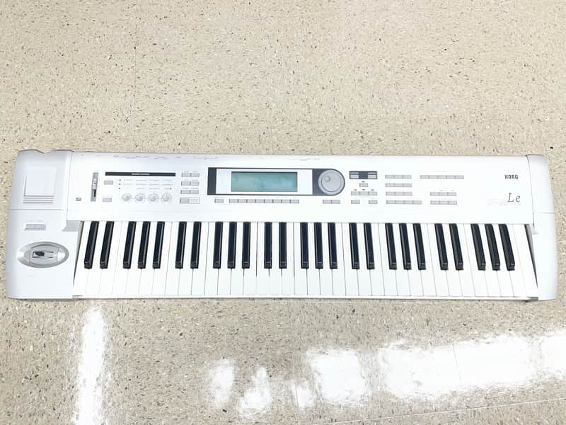 Korg Triton LE 61-Key 62-Voice Polyphonic Workstation (2000 - 2002