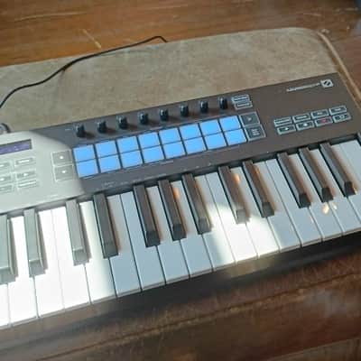 Novation Launchkey 37 MKIII MIDI Keyboard Controller 2026 - Black image 2