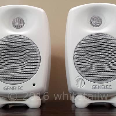 Pair Genelec 8020B White Active Powered Studio Monitors Speakers 8020C 8020A Monitor Free Shipping image 3