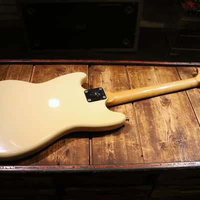 Fender Musicmaster with Rosewood Fretboard 1970 - 1979 - Olympic White image 11