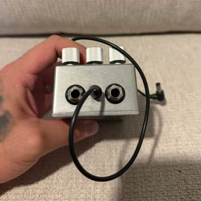 Walrus Audio Julia Chorus / Vibrato V2 Limited Edition - Platinum Series 2021 - Platinum image 4