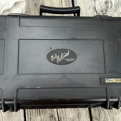 Cambridge SoundWorks Mick Fleetwood Signature Model Twelve Portable Speaker System image 2
