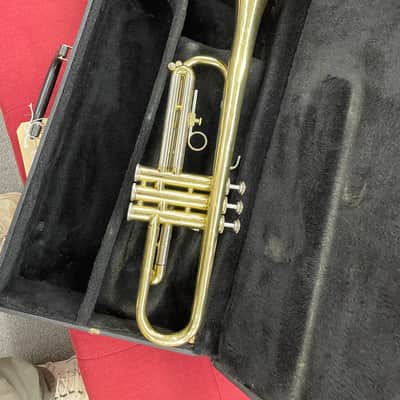 Blessing USA XL-TR Series Intermediate Bb Trumpet with Case image 2