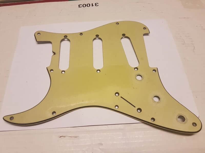 Fender STRATOCASTER PICKGUARD