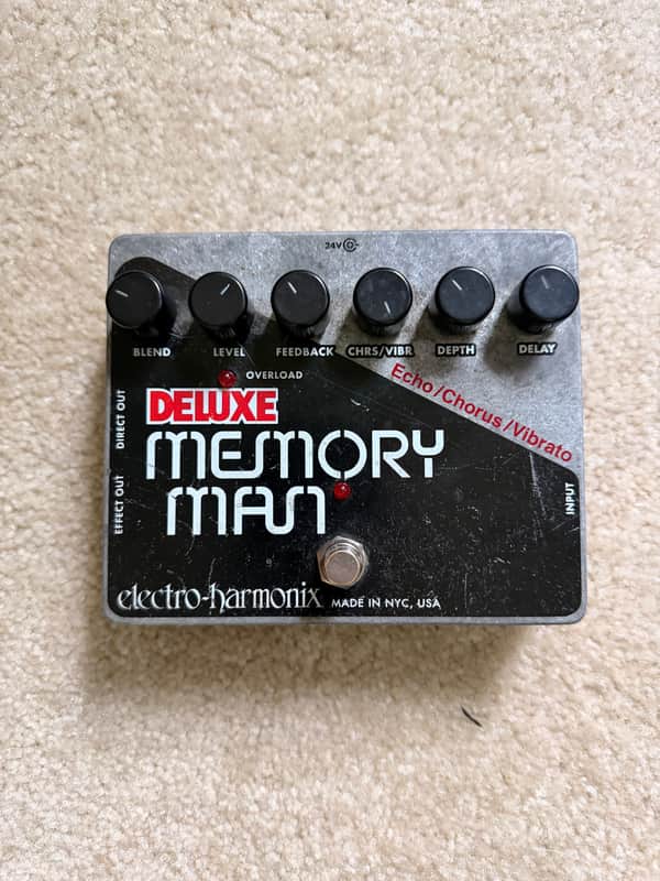 Electro-Harmonix Deluxe Memory Man 550Ms Analog Delay / Chorus / Vibrato 2008 - Present - Black / Silver image 1