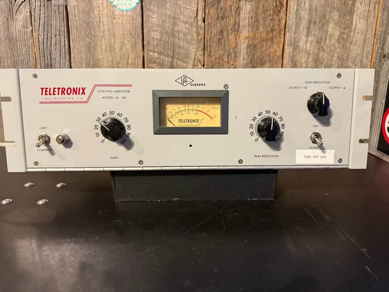Universal Audio LA-2A Leveling Amplifier / Optical Compressor 2000 - Present - Gray image 1