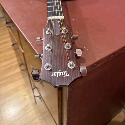 Taylor 314ce, V-Class Bracing, Natural image 9