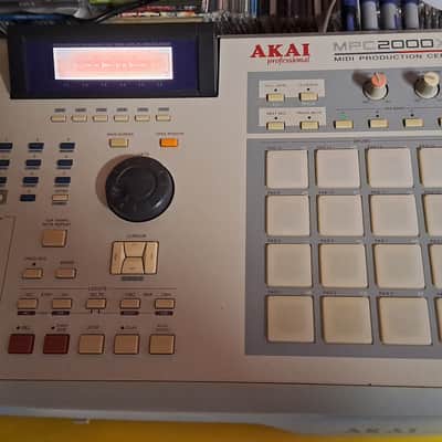 Akai MPC2000XL MIDI Production Center 2000 - 2005 - Grey