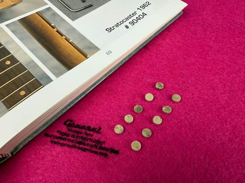 GVT Phenolic paper Aged clay Dot Inlays 1959 - 1963  ( 10 Dots 1/4" ) Pre cbs Fender ®️ Pre cbs Material. image 1