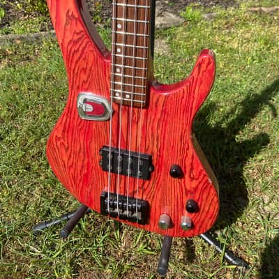 Washburn XB-900 - Red image 2
