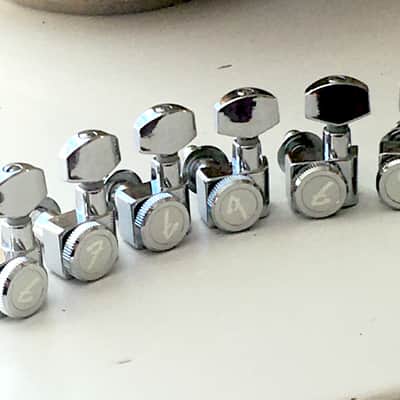 6 LEFTY Genuine Fender CHROME LOCKING Tuners Inline 2 Pin F Logo Machines Staggered NOS Left Hand Two-Pin Mount image 1