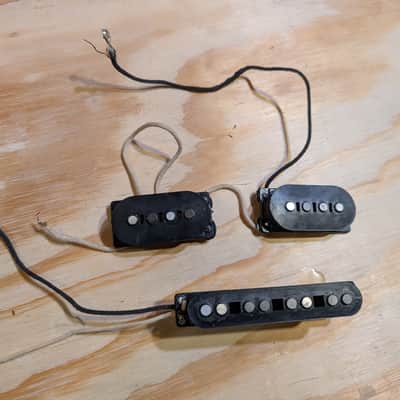 Squier PJ Bass Pickups 2022 - Black image 1