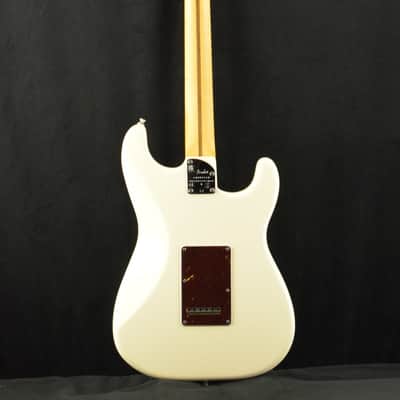 Fender American Professional II Stratocaster Left-Hand Olympic White Maple Fingerboard image 5