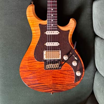 Knaggs Severn HSS 2015 Tier 3 w/Tier 2 Upgrades | Cocobolo | Wicked Burst | Curly Maple Top image 3