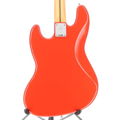 Fender Player II Jazz Bass, Maple Fingerboard, Coral Red (B11)(24713) (24713) image 2