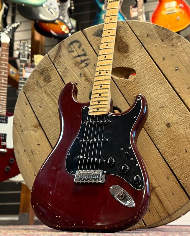 Fender Stratocaster 1979 - Wine image 1