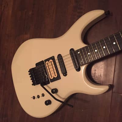 Carvin DC135 w/ Carvin/Kahler Floyd Rose + More! 1993 Antique White Kiesel image 5