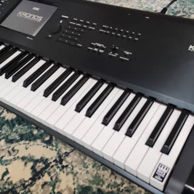 Korg Kronos 73 Synth Workstation with SynthCloud libraries & Carry Bag | 73-Key image 2