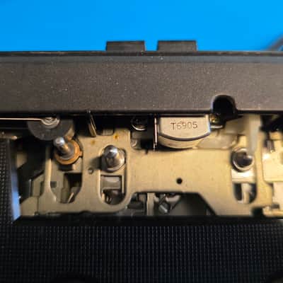 Sony WM-F17 Walkman Cassette Player / Radio – Working – Read Description – As-Is image 5