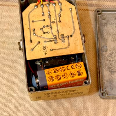 MXR Distortion Plus 1975 - Yellow "Bud Box" image 10