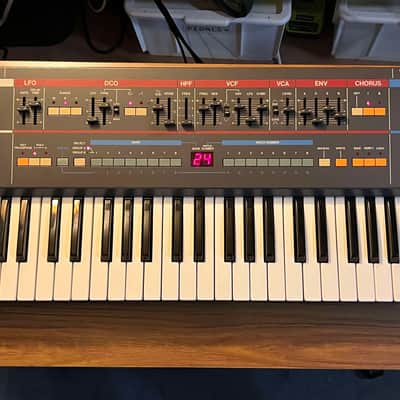 Roland Juno-106 61-Key Programmable Polyphonic Synthesizer 1984 - 1985 - Black
