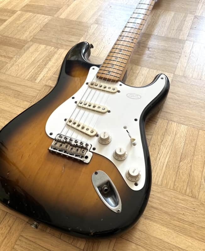Fender Stratocaster 1983 - 2 Tone Sunburst image 1